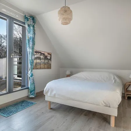 Maison Moderne Avec Jardin Pour 8 - * La Baule