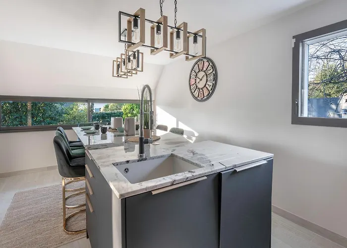 Maison Moderne Avec Jardin Pour 8 - Casa vacanze *