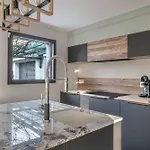 Maison Moderne Avec Jardin Pour 8 - *